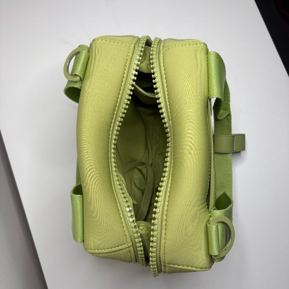 Dagne Dover London Carryall line Green Small Barely Used RARE FIND - Picture 13 of 14